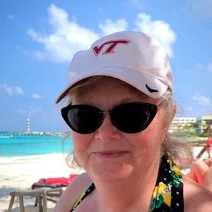 Meet your Posher, Angela